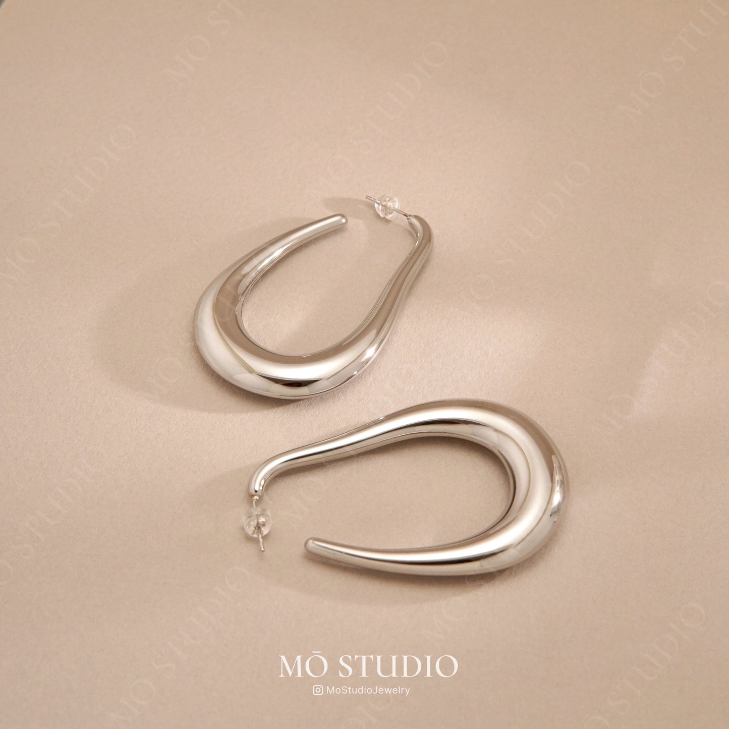 Chunky Teardrop Oval Hoop Earrings – Gold & Silver