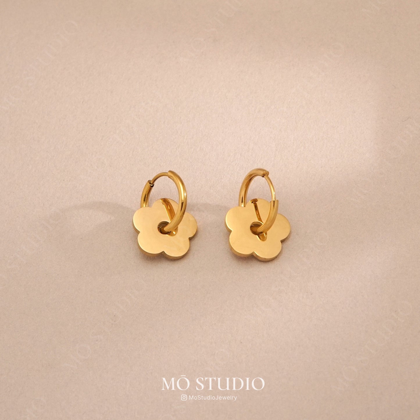 Daisy Flower Hoop Earrings