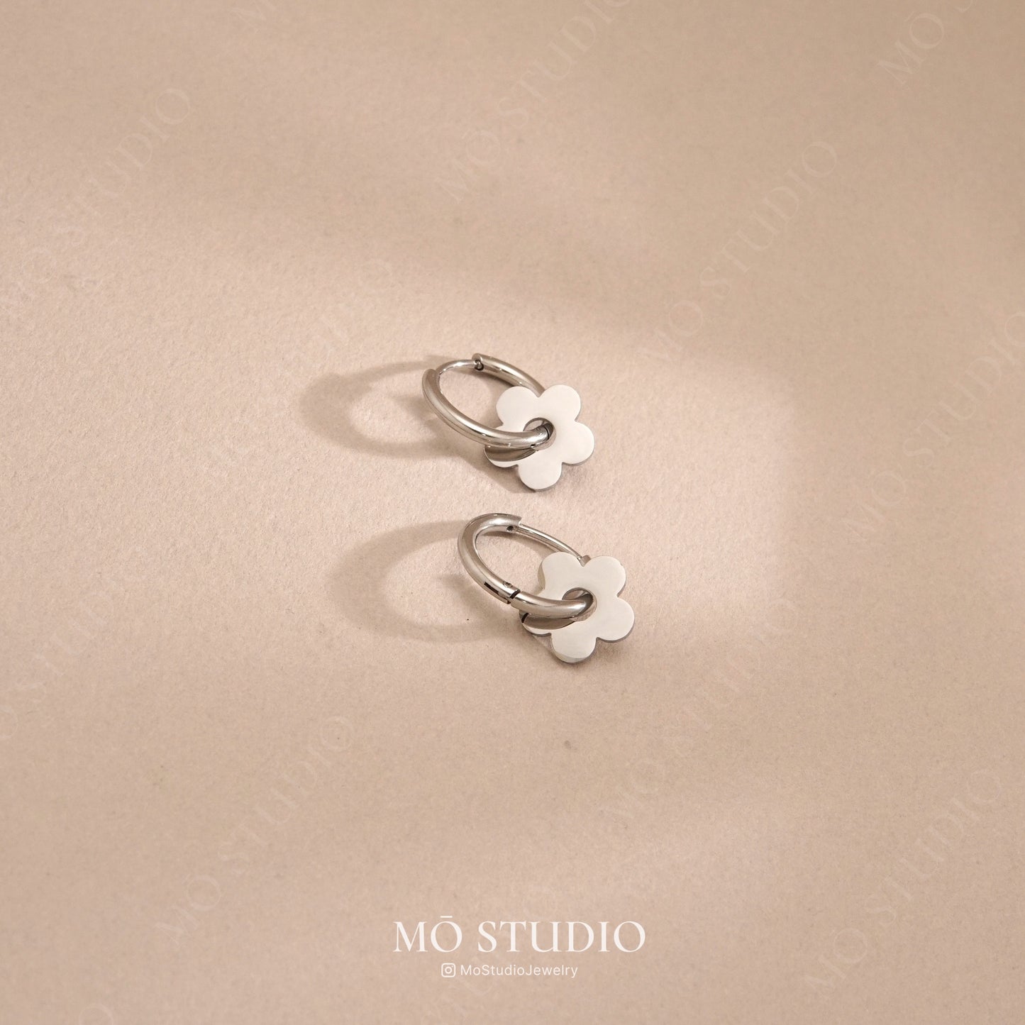 Daisy Flower Hoop Earrings