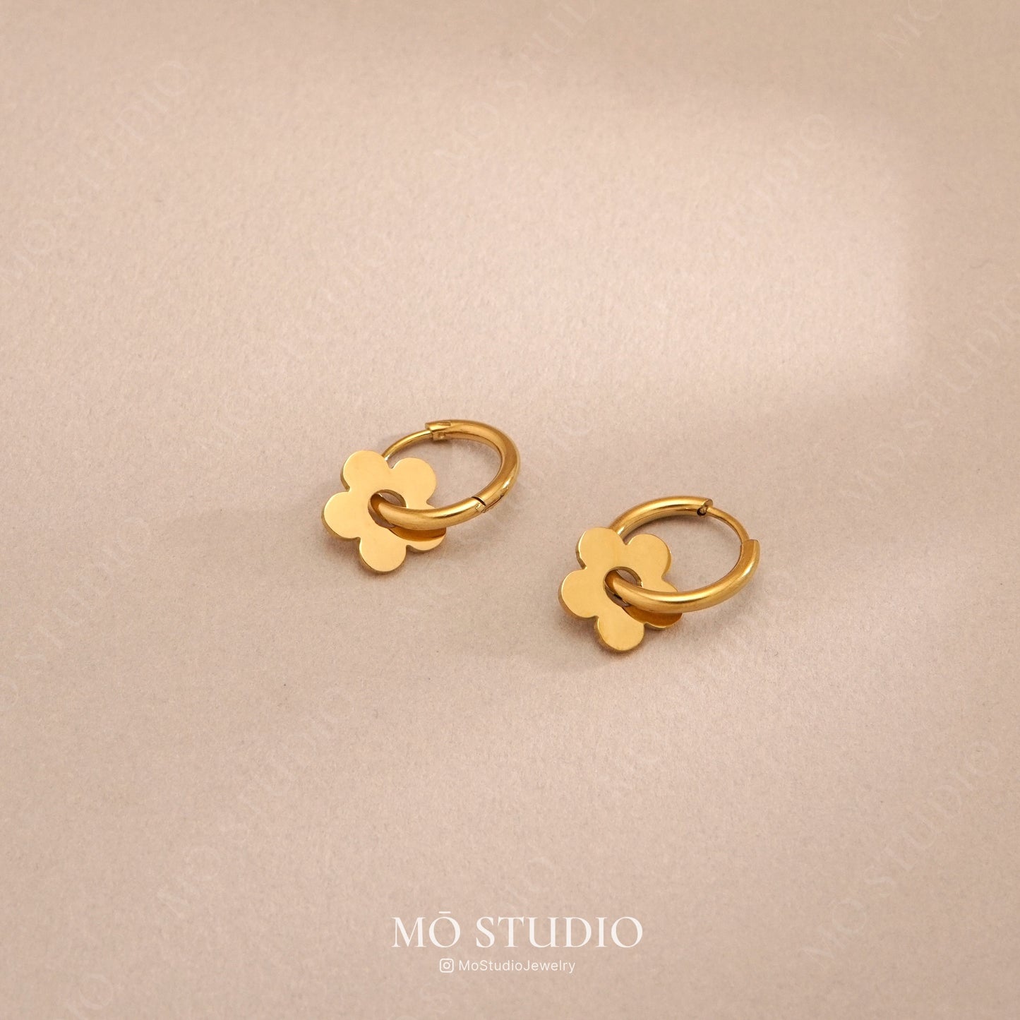 Daisy Flower Hoop Earrings