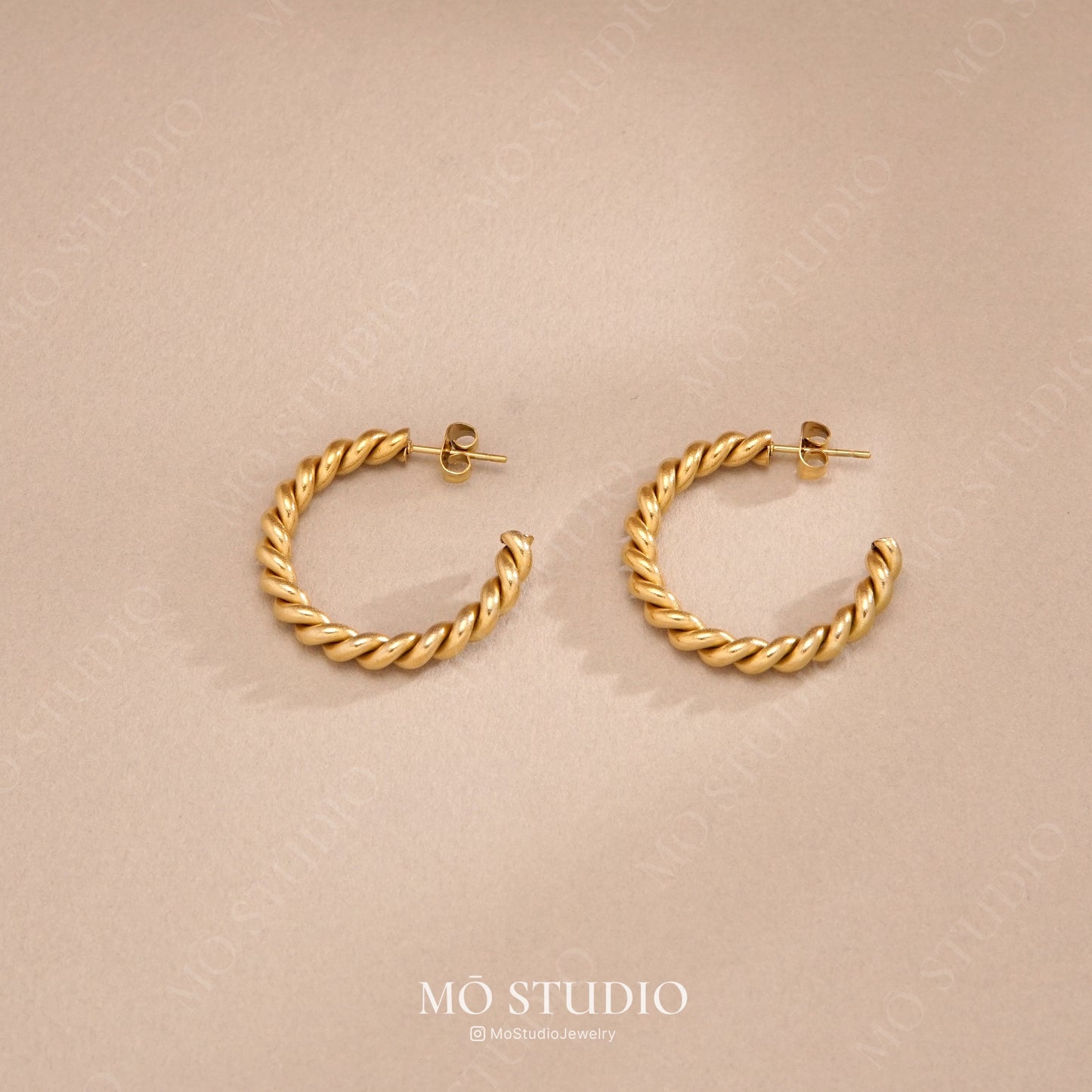 Cunky Twisted Gold Huggie Hoop Earring