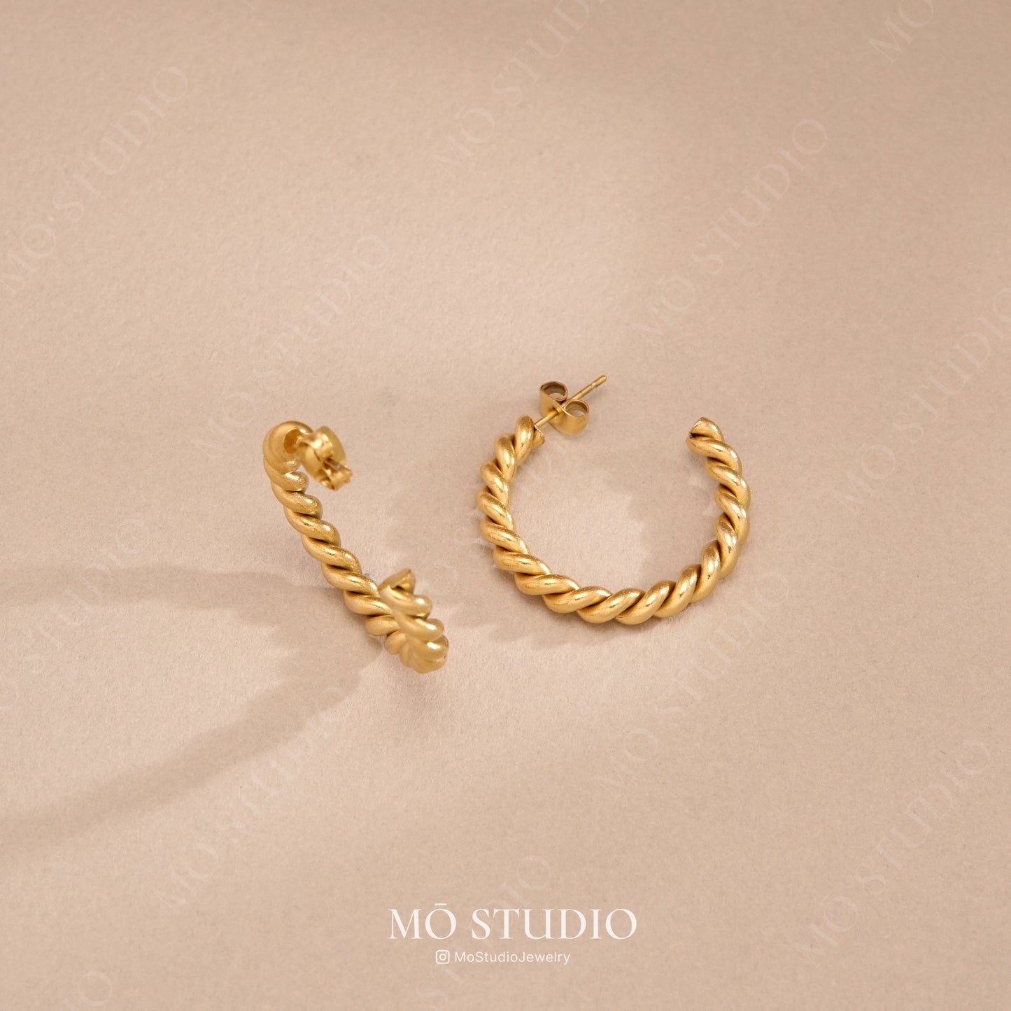 Cunky Twisted Gold Huggie Hoop Earring