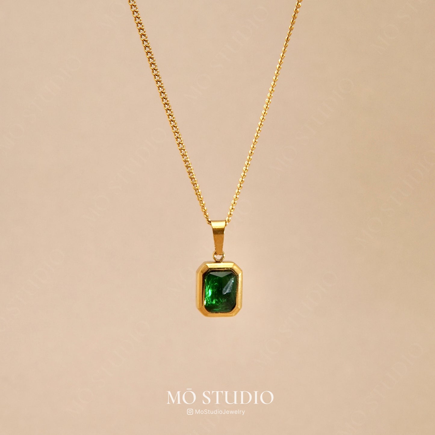dainty emerald green gold necklace