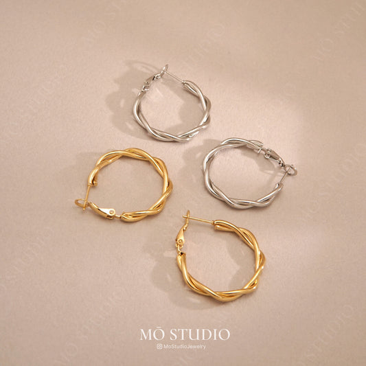 minimalist rope-style hoop earrings