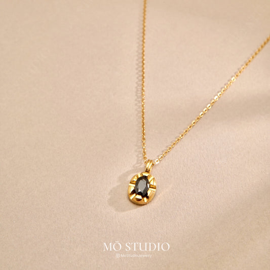 18k gold black onyx necklace for women oval pendant